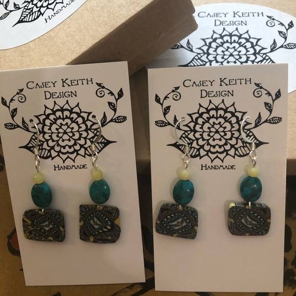 Artifact Earring - Picture 2 of 13